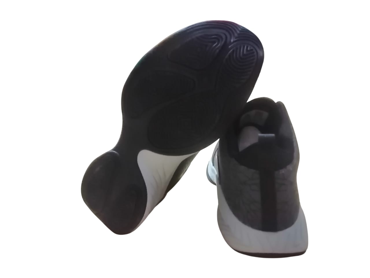 Zapatilla de basket PEAK