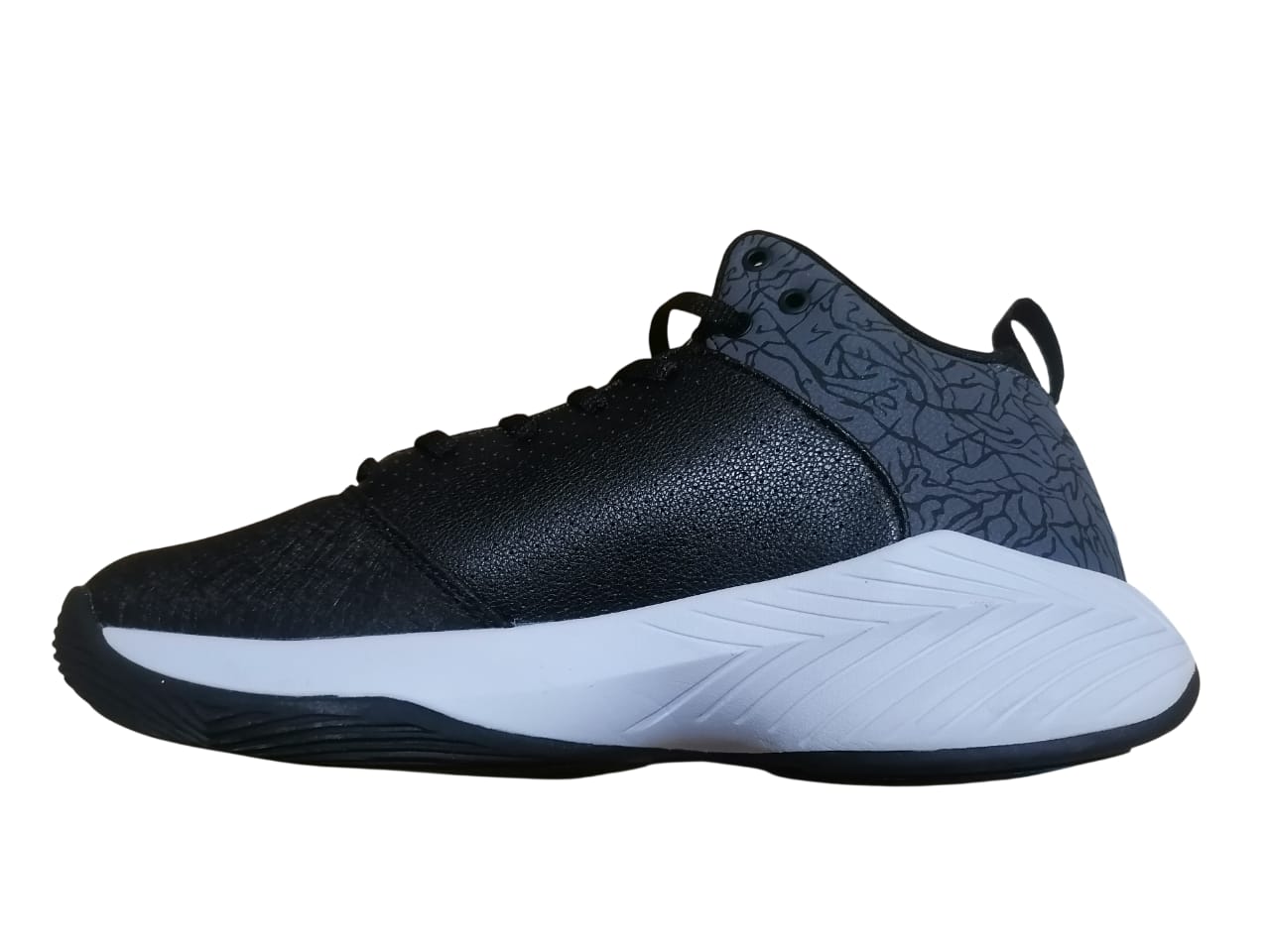 Zapatilla de basket PEAK