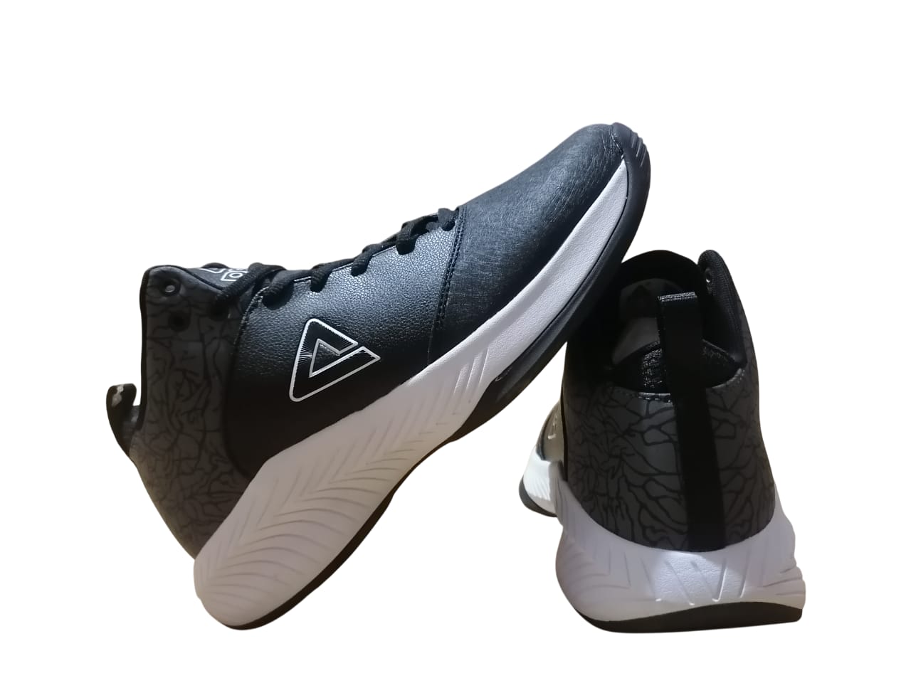 Zapatilla de basket PEAK